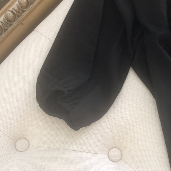 Elegant Black Lace Blouse - Picture 6 of 7